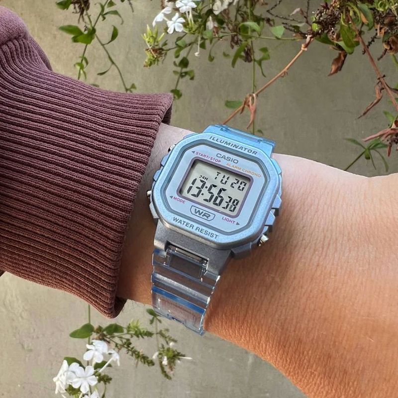 104922257-Reloj-Casio-digital-de-resina-celeste-para-mujer