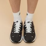 104941657-Zapato-New-Balance-327-casual-negro-para-mujer