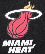 104894956-Camiseta-deportiva-NBA-Miami-Heat-negra-estampada-para-hombre