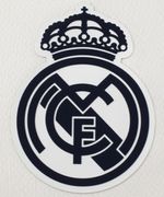 104899497-Camiseta-deportiva-Real-Madrid-blanca-con-textura-para-hombre