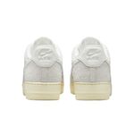 104861799-Calzado-casual-Nike-Air-Force-1-07-Lx--blanco-para-hombre