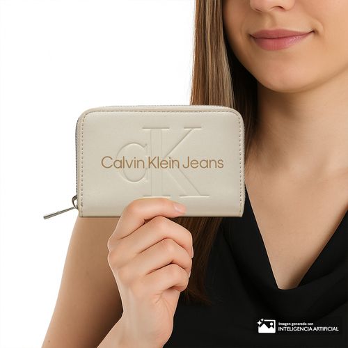Billetera zip around Calvin Klein color blanco para mujer