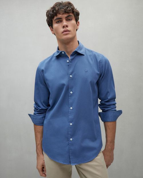 Camisa casual Easy Wear regular fit azul teñida con textura para hombre
