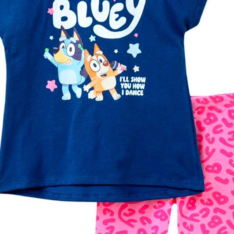 104844768-Conjunto-de-2-piezas-bicolor-con-estampado-Bluey-para-niña