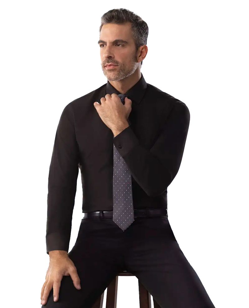 104829254-Camisa-formal-slim-fit-total-comfort-Pierre-Cardin-negra-solida-para-hombre