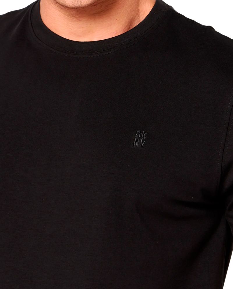 104930773-Camiseta-basica-DKNY-negra-solida-para-hombre