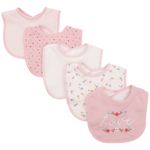 104928476-Set-de-5-baberos-con-estampado-para-bebe-niña