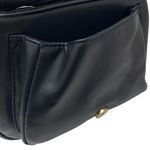 104687238-Cartera-crossbody-Sabrina-color-negro-para-mujer