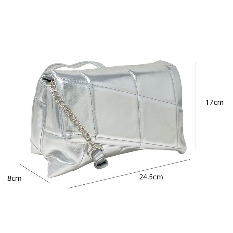 104687247-Cartera-crossbody-Unexpected-plateada-para-mujer