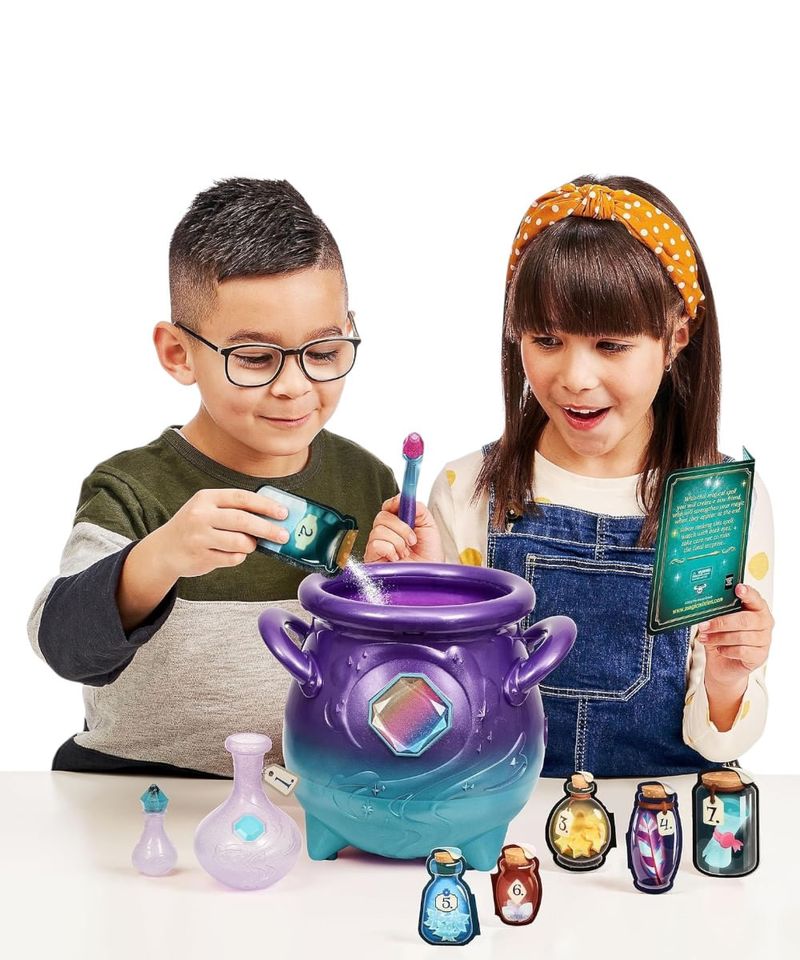 104954023-Juguete-interactivo-Magic-mixies-caldero-magico-morado