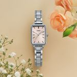 104947268-Reloj-Casio-analogo-de-acero-inoxidable-color-plateado-para-mujer