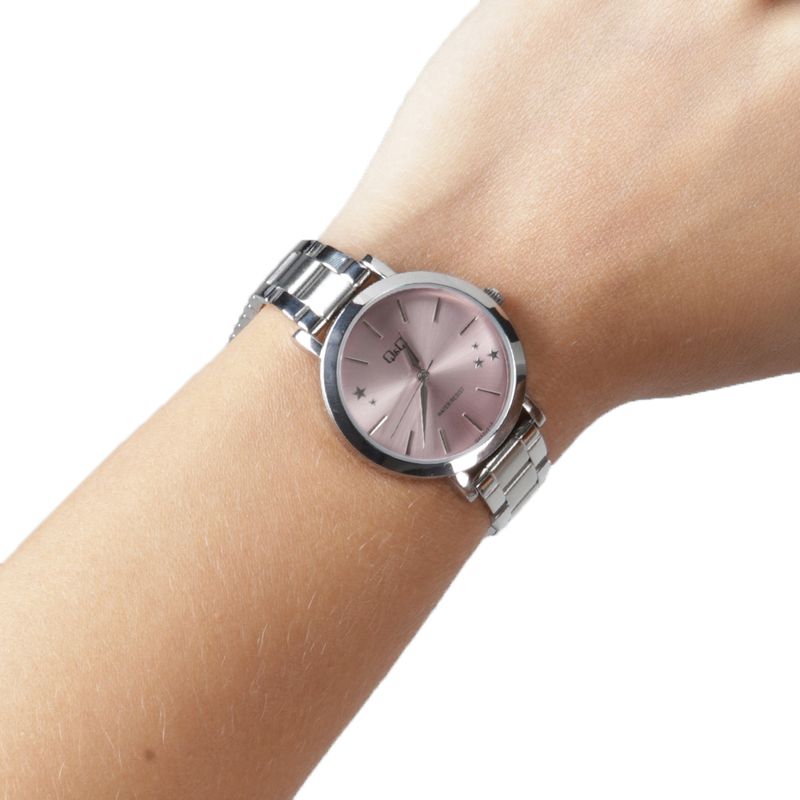 104947943-Reloj-Q-Q-analogo-de-metal-plateado-para-mujer