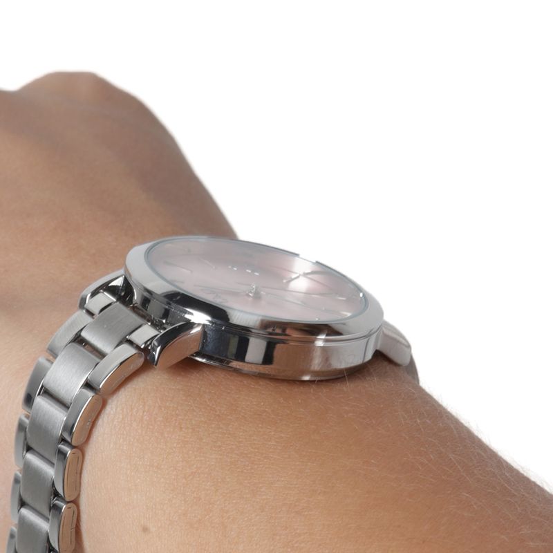 104947943-Reloj-Q-Q-analogo-de-metal-plateado-para-mujer