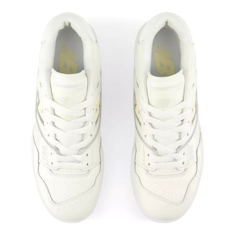 104852802-Zapato-New-Balance-550-casual-color-blanco-para-mujer
