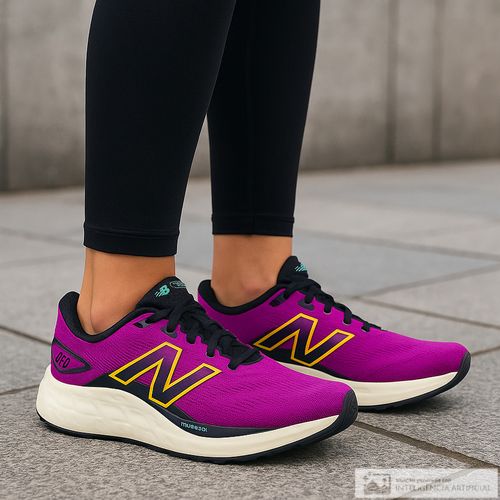 Zapato New Balance 680 deportivo morado para mujer