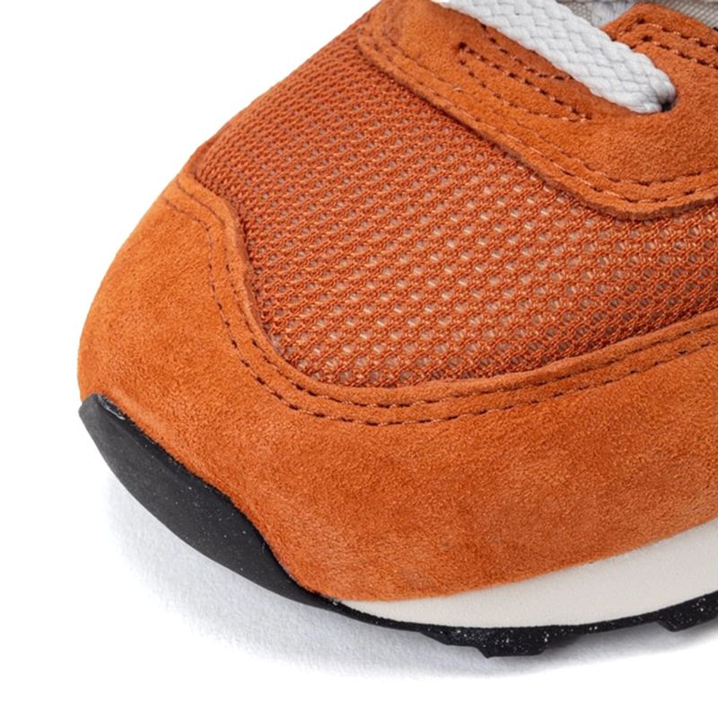 104875786-Zapato-New-Balance-574-casual-color-anaranjado-para-mujer