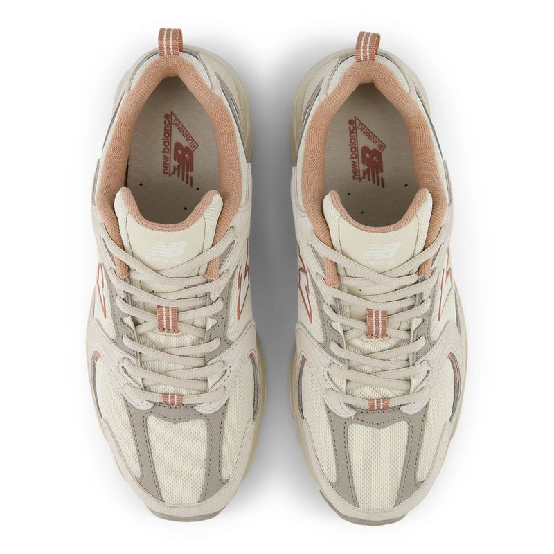 104899244-Zapato-New-Balance-530-casual-beige-para-mujer