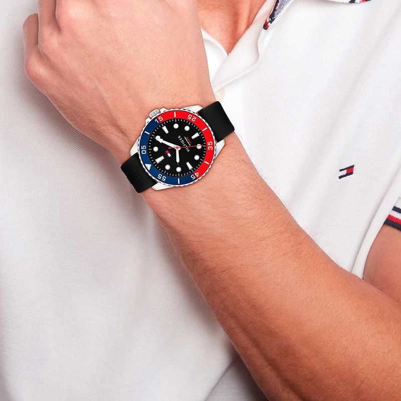 104954796-Reloj-Tommy-Hilfiger-Oceanic-color-negro-de-silicon-para-hombre