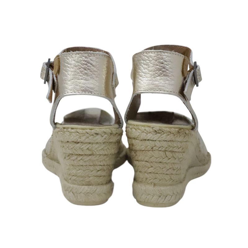 104859715-Sandalia-alpargata-casual-color-dorado-para-mujer