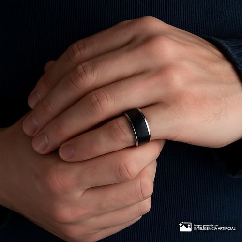 Anillo de acero inoxidable con banda negra para hombre