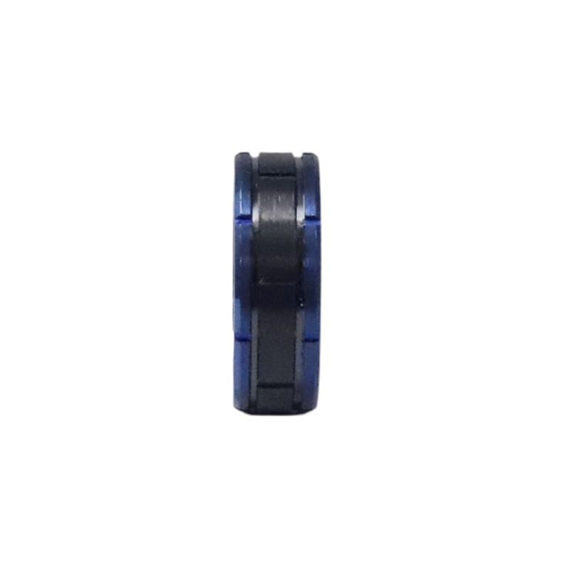 104933282-Anillo-de-acero-inoxidable-con-banda-negra-para-hombre