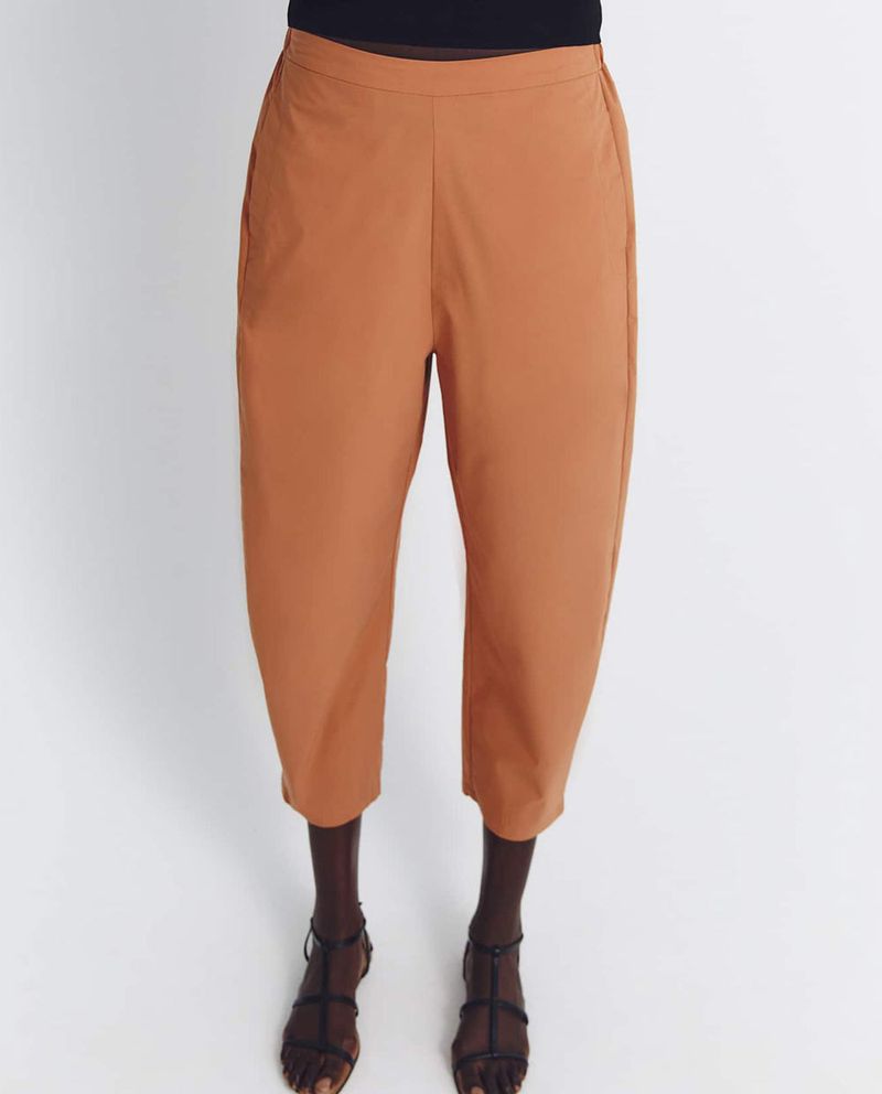 104958629-Pantalon-Sfera-capri-anaranjado-de-cintura-alta-para-mujer