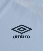 104891189-Camiseta-deportiva-running-Umbro-celeste-estampada-para-hombre