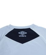 104891189-Camiseta-deportiva-running-Umbro-celeste-estampada-para-hombre