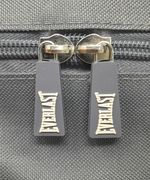 104937496-Maletin-deportivo-Varsity-Everlast-estampado-gris