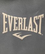 104937496-Maletin-deportivo-Varsity-Everlast-estampado-gris