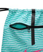 104947401-Bolso-deportivo-tipo-morral-Nike-Aurora-estampado-verde-con-negro