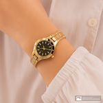 104947933-Reloj-Q-Q-analogo-de-metal-dorado-para-mujer