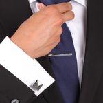 104814582-Set-de-mancuernillas-y-broche-Perry-Ellis-plateados-para-hombre