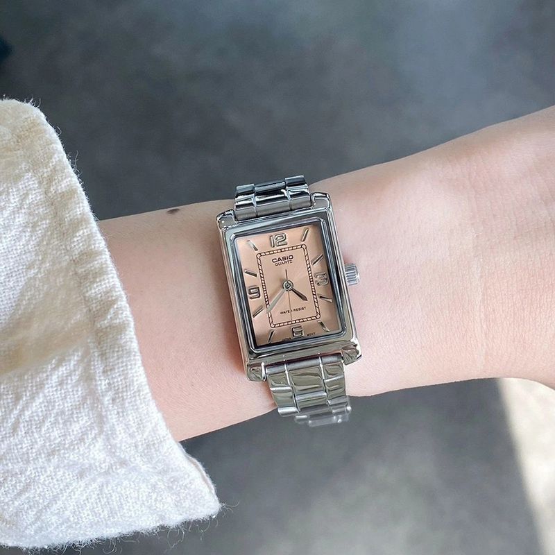 104982528-Reloj-Casio-analogo-de-acero-inoxidable-plateado-para-mujer