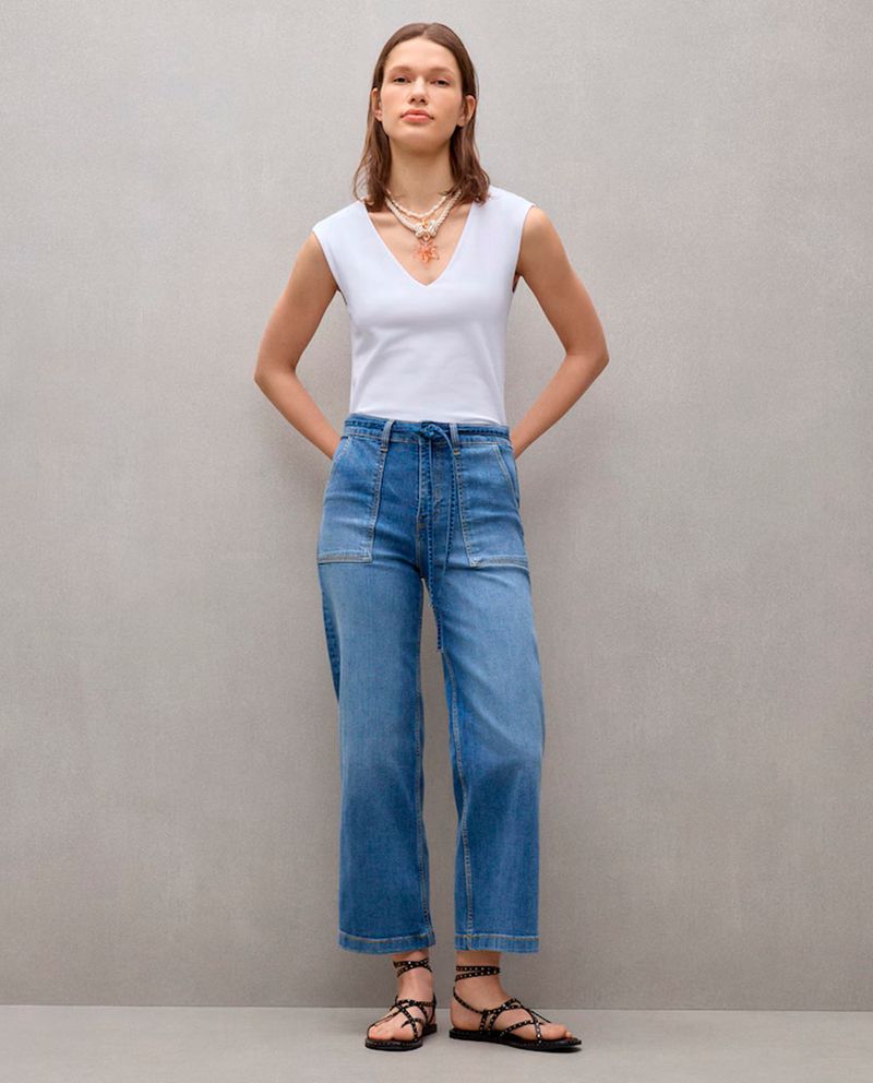 104946871-Camiseta-Easy-Wear-blanca-sin-mangas-para-mujer