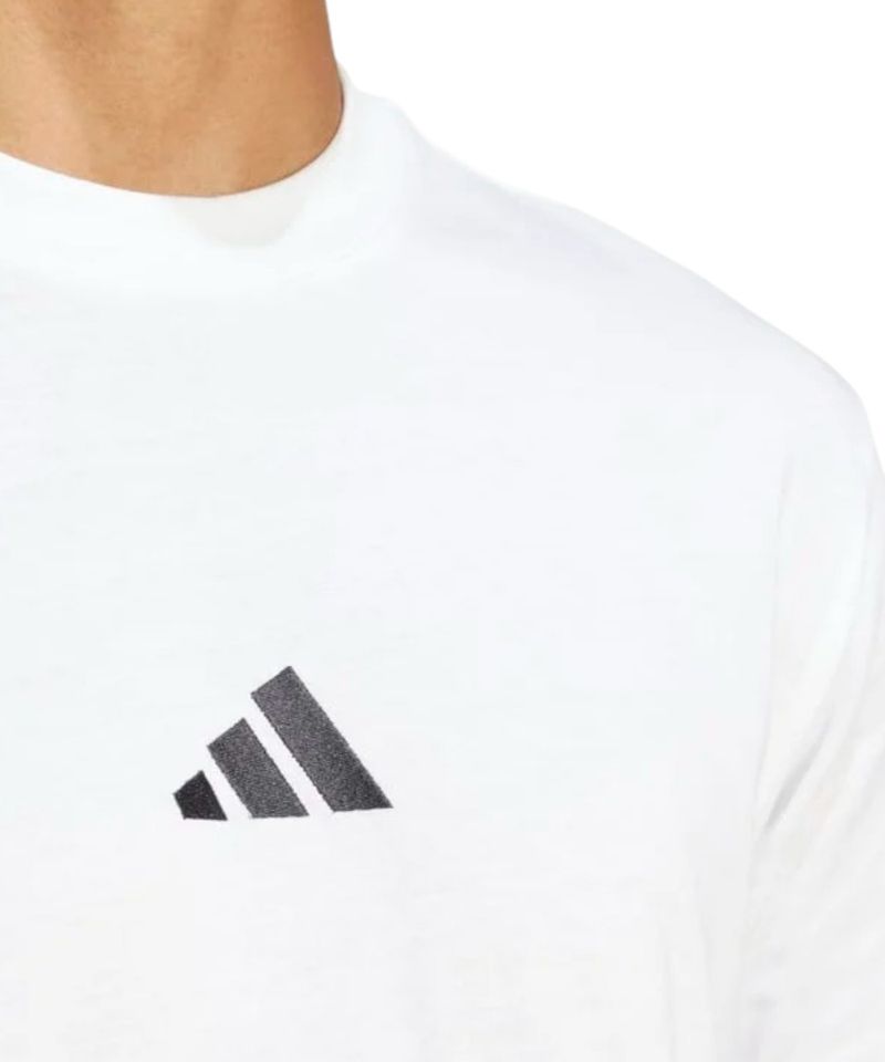 104979711-Camiseta-deportiva-Adidas-Essentials-blanca-bordada-para-hombre
