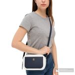 104956305-Cartera-crossbody-Tommy-Hilfiger-color-blanco-azul-para-mujer
