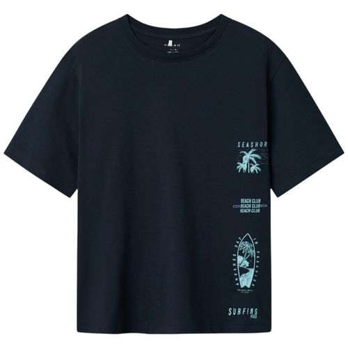 Camiseta azul con estampado para niño