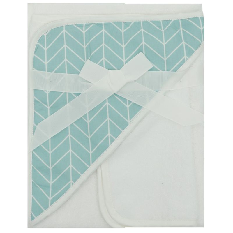 104871397-Toalla-blanca-con-capucha-para-bebe