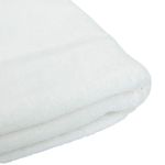 104871397-Toalla-blanca-con-capucha-para-bebe