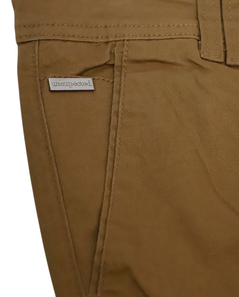 104822411-Short-Unexpected-chino-cafe-solido-para-hombre