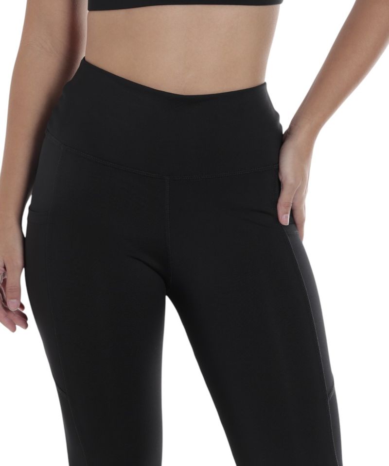 104867485-Leggings-capri-deportivo-Teammate-negro-solido-para-mujer