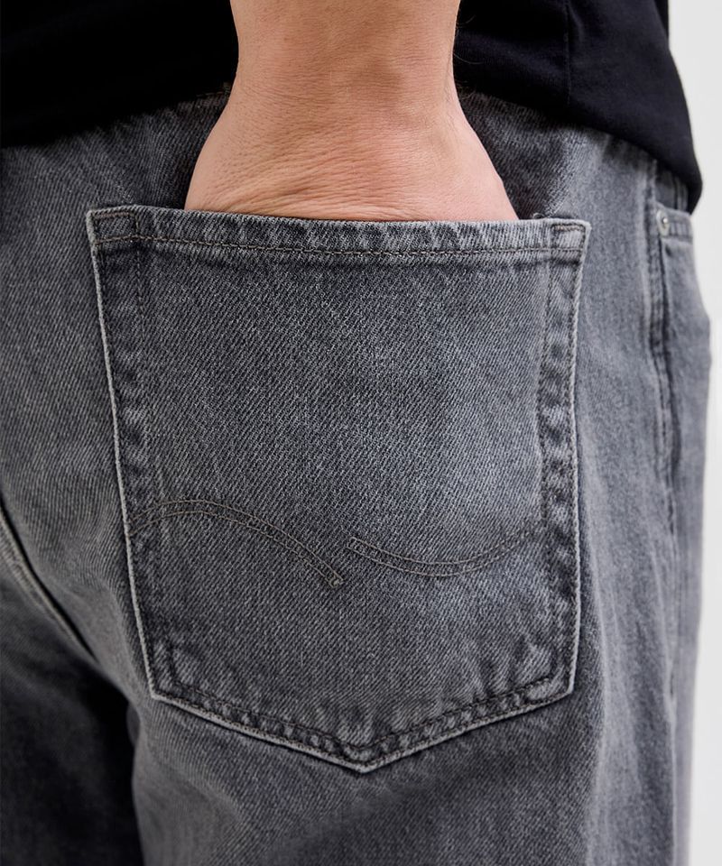 104918069-Jeans-baggy-fit-Jack---Jones-negro-denim-para-hombre
