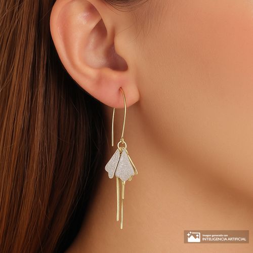 Aretes colgantes florales con glitter plateado