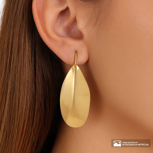 Aretes largos dorados para mujer