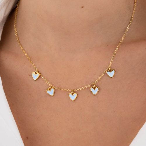 Cadena con dijes color dorado para mujer