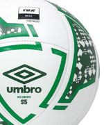104957503-Balon-de-futbol--5-Neo-Swerve-Umbro-blanco-y-verde