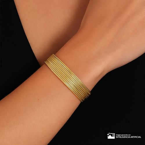 Pulsera rígida dorada multilínea con textura para mujer