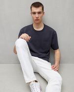 105000292-Camiseta-Easy-Wear-relaxed-fit-negra-solida-para-hombre
