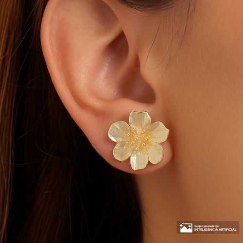 Aretes de flor en dorado para mujer